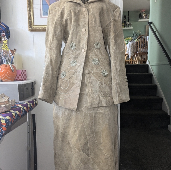 Genuine leather two-piece Skirt Set - Picture 5 of 5